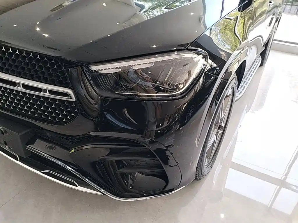 Mercedes-Benz GLE (Import) — миниатюра 24