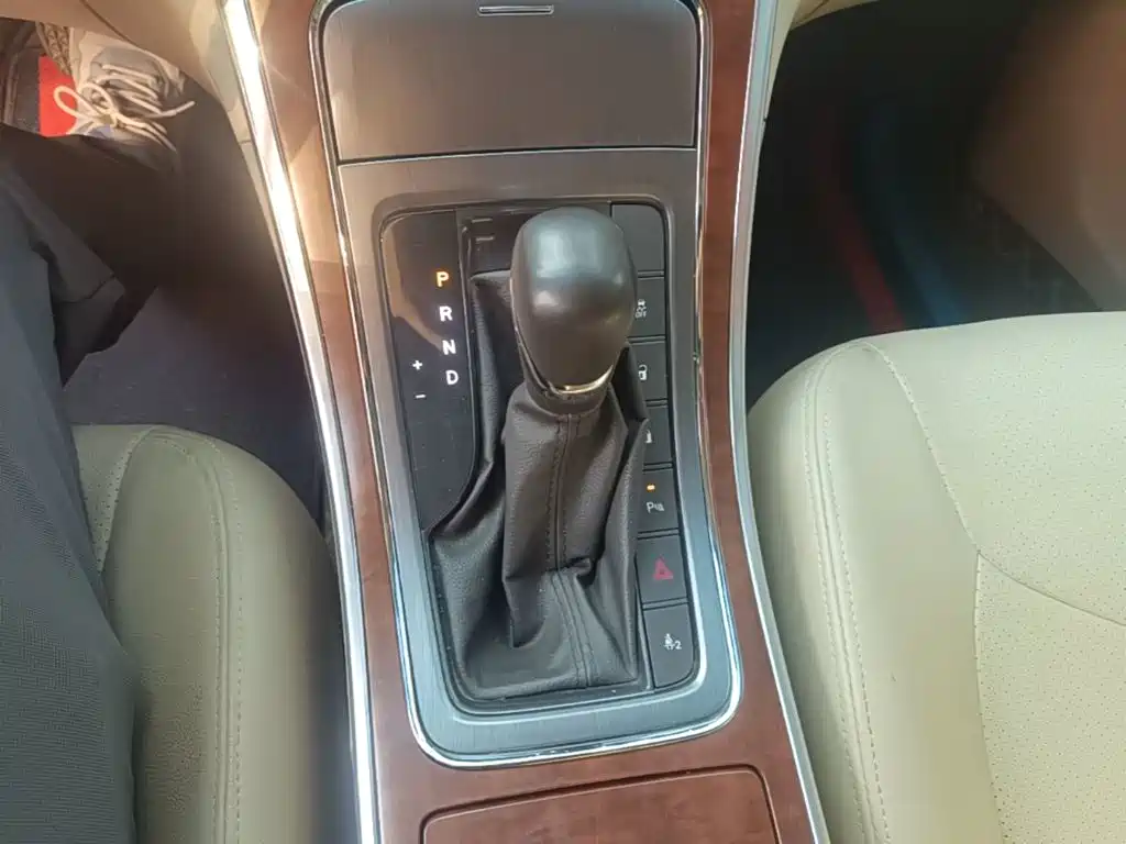 Roewe 950 — миниатюра 14