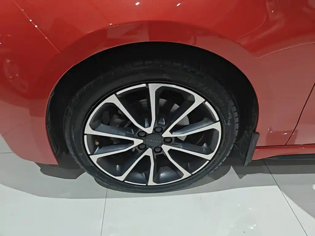 Lynk & Co 03 — миниатюра 23