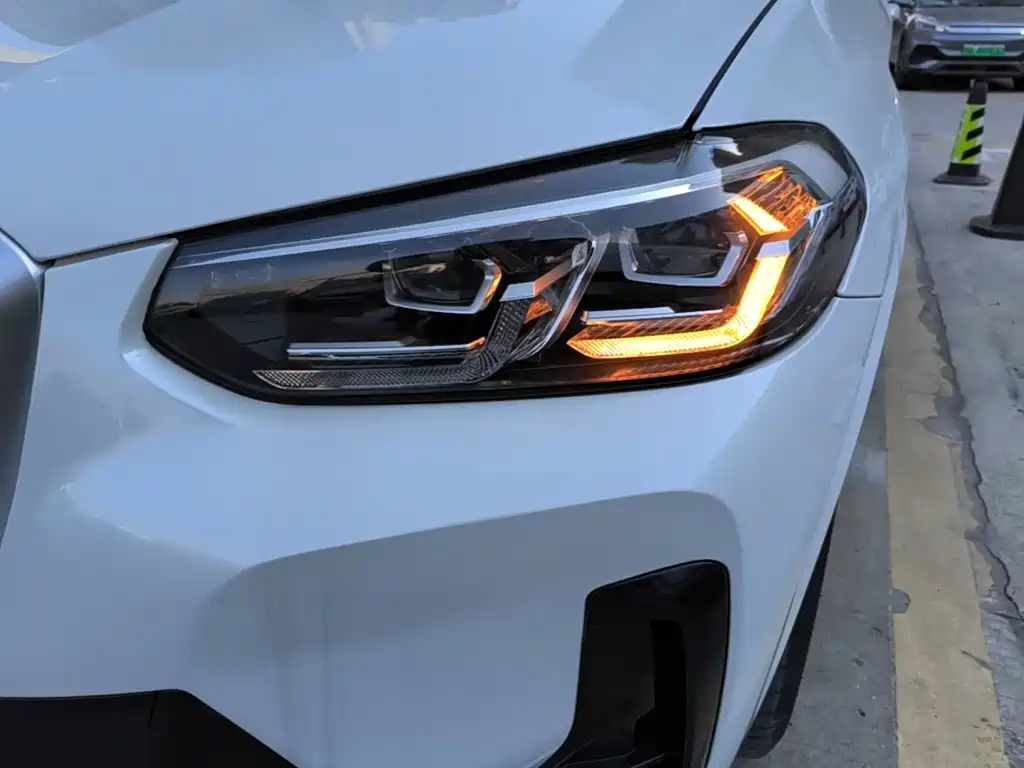 BMW iX3 — миниатюра 24