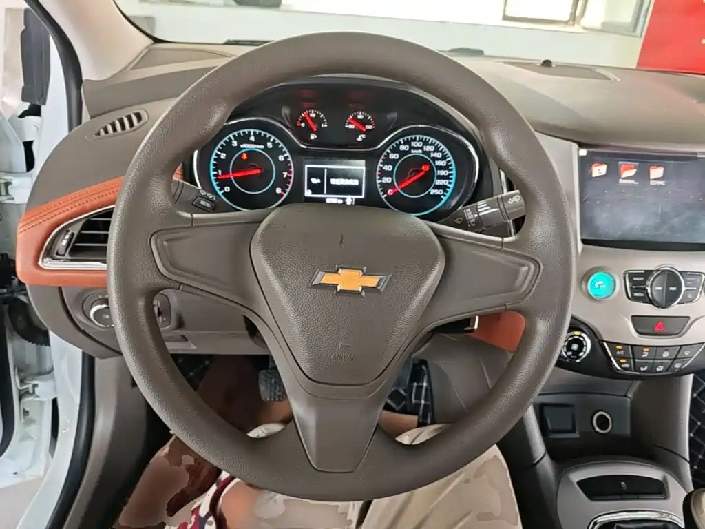 Chevrolet Cruze — миниатюра 11