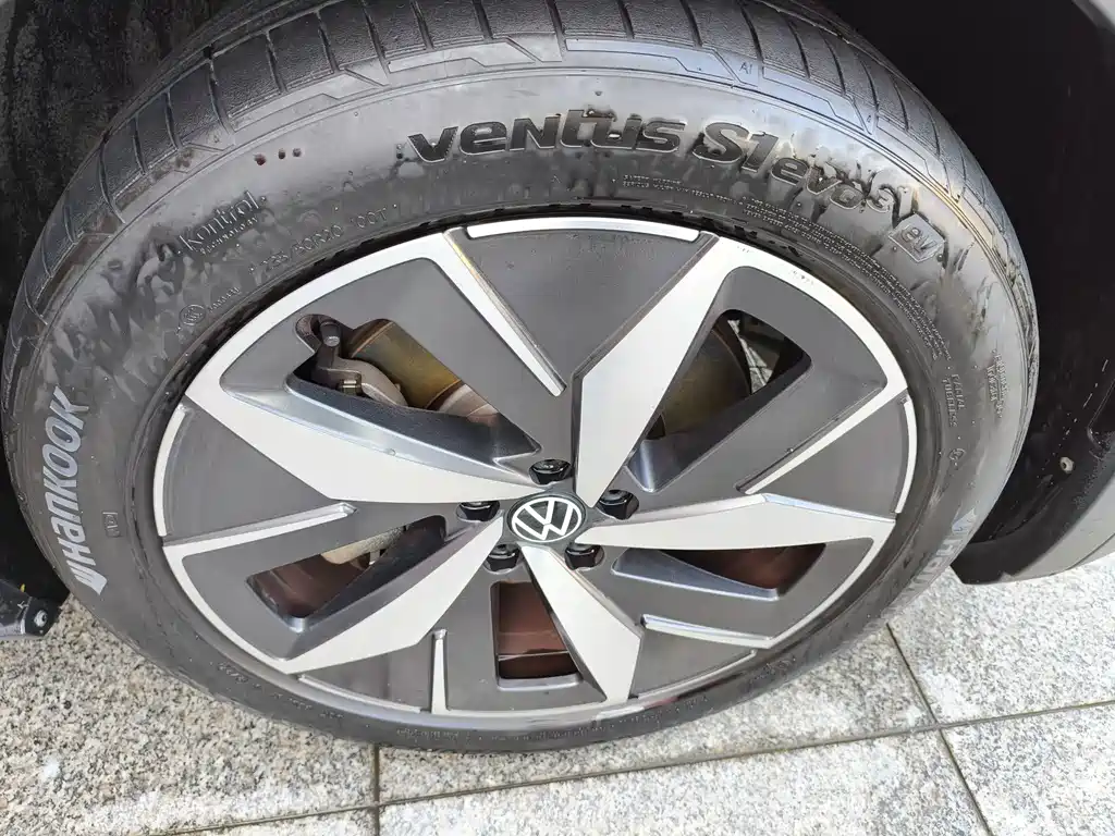 Volkswagen ID.4 Crozz — миниатюра 4