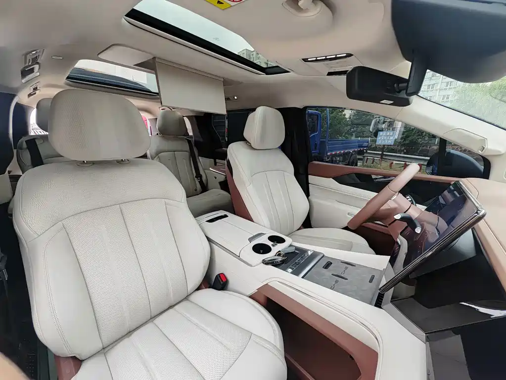 BYD Xia — миниатюра 11