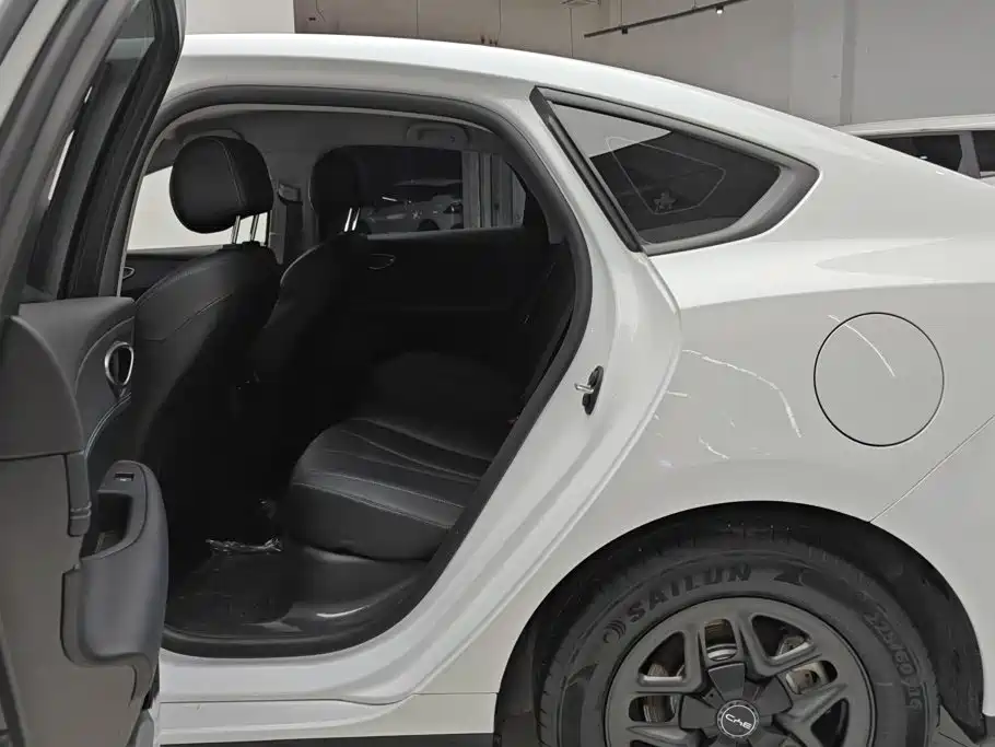 BYD Seal 05 DM-i — миниатюра 11