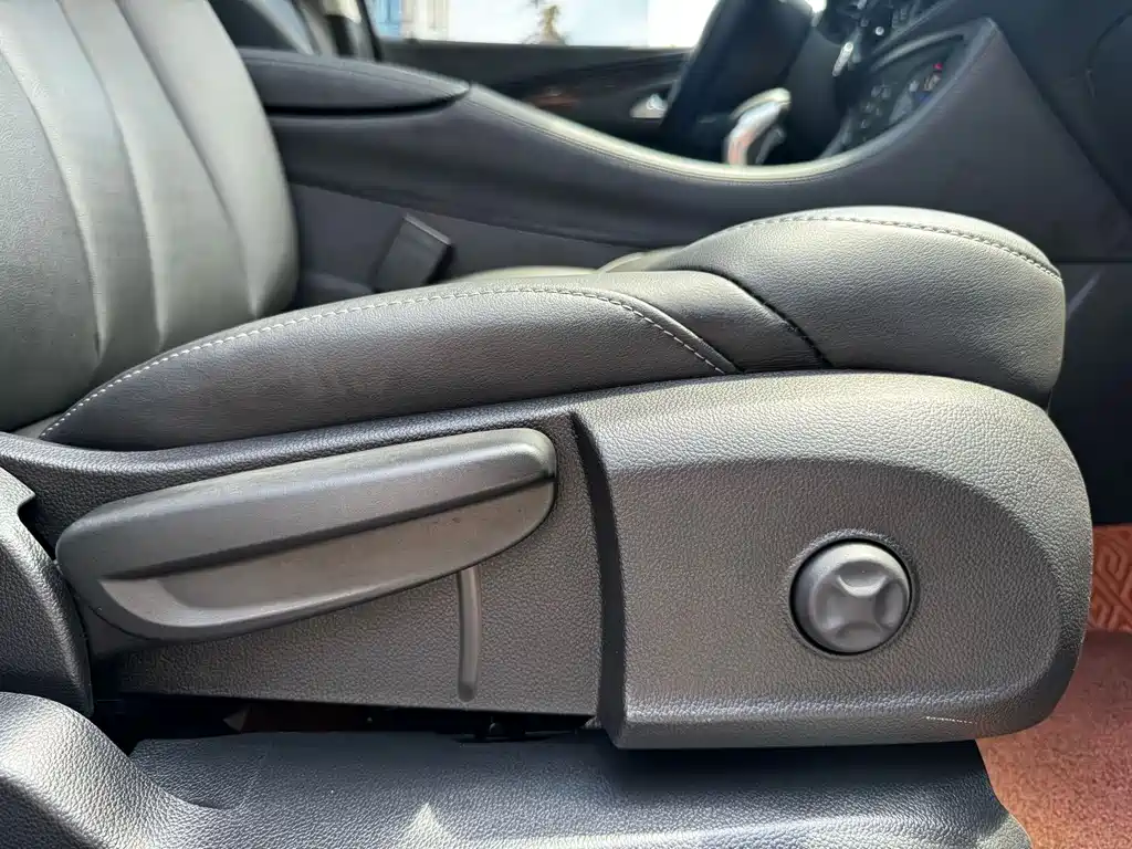 Buick Envision Plus — миниатюра 11