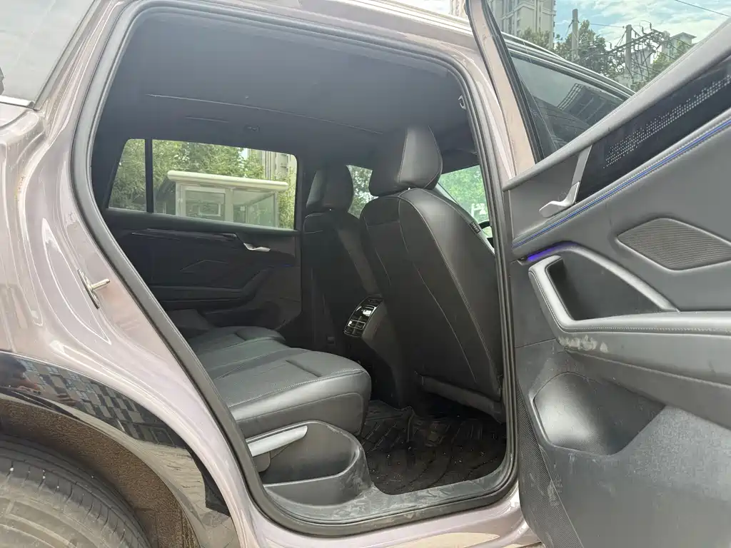 Volkswagen Tiguan L — миниатюра 20