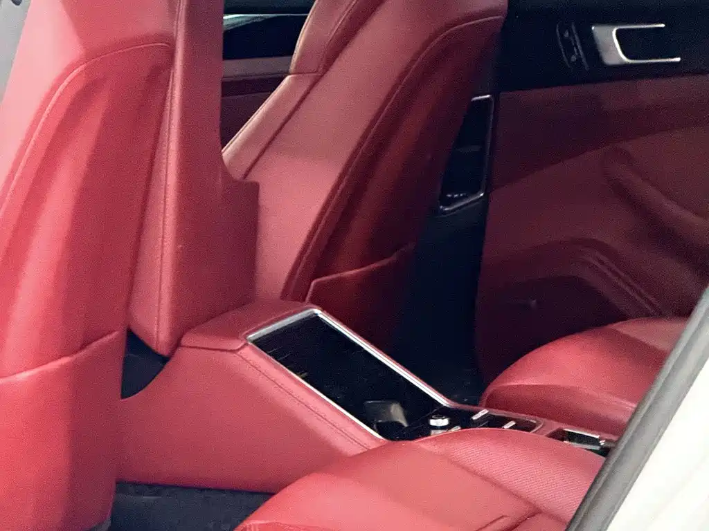 Porsche Panamera — миниатюра 7
