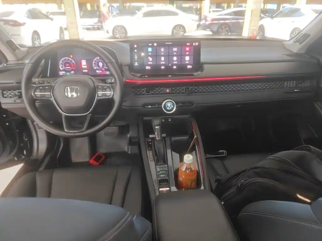 Honda Accord — миниатюра 10