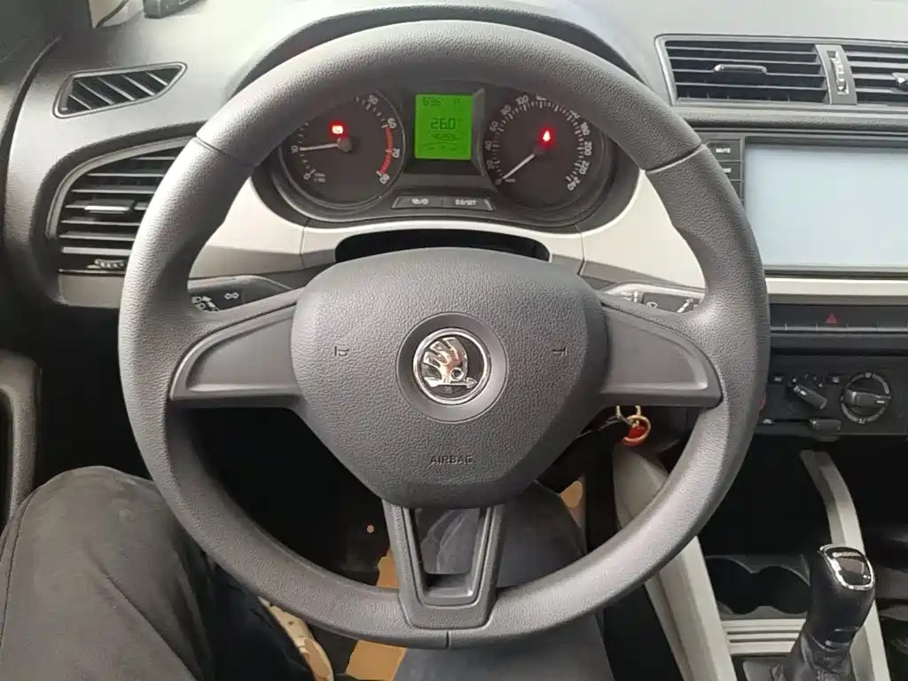 Skoda Fabia — миниатюра 11