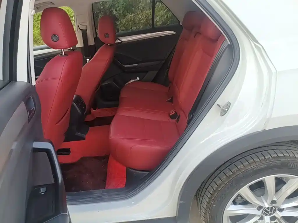 Volkswagen T-Roc — миниатюра 17
