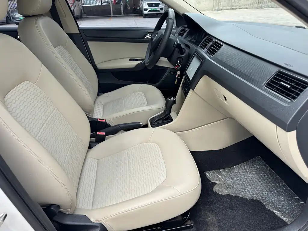 Skoda Rapid — миниатюра 17