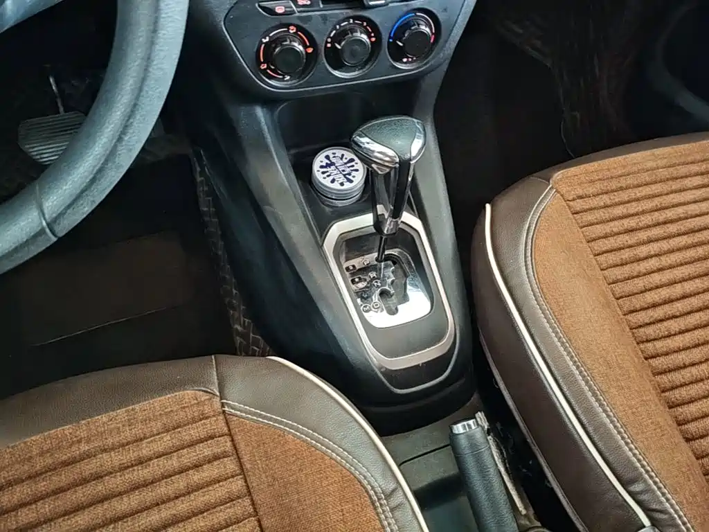 Peugeot 301 — миниатюра 14