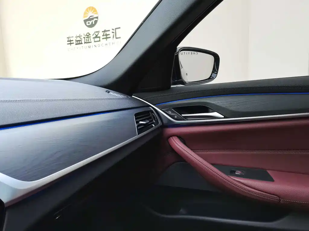 BMW 5 Series — миниатюра 28