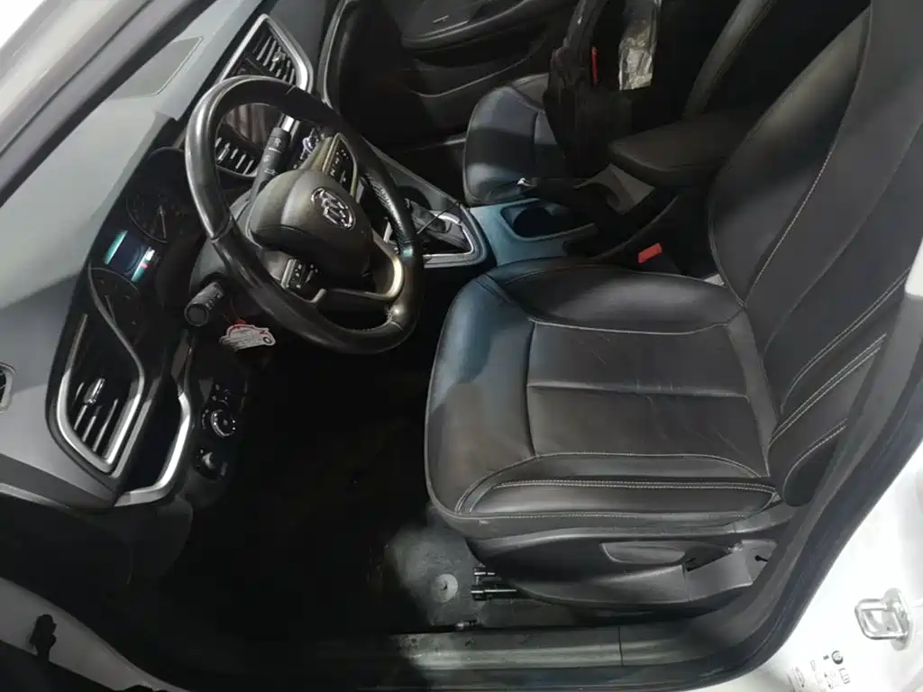 Buick Excelle — миниатюра 15
