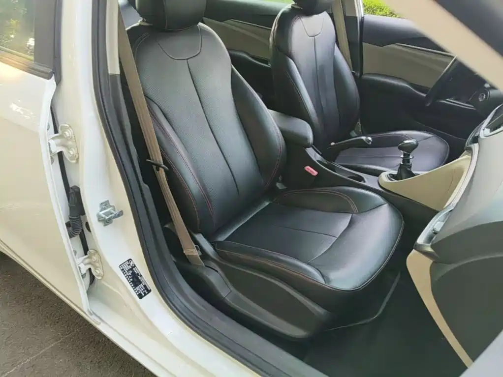 Buick Excelle — миниатюра 25