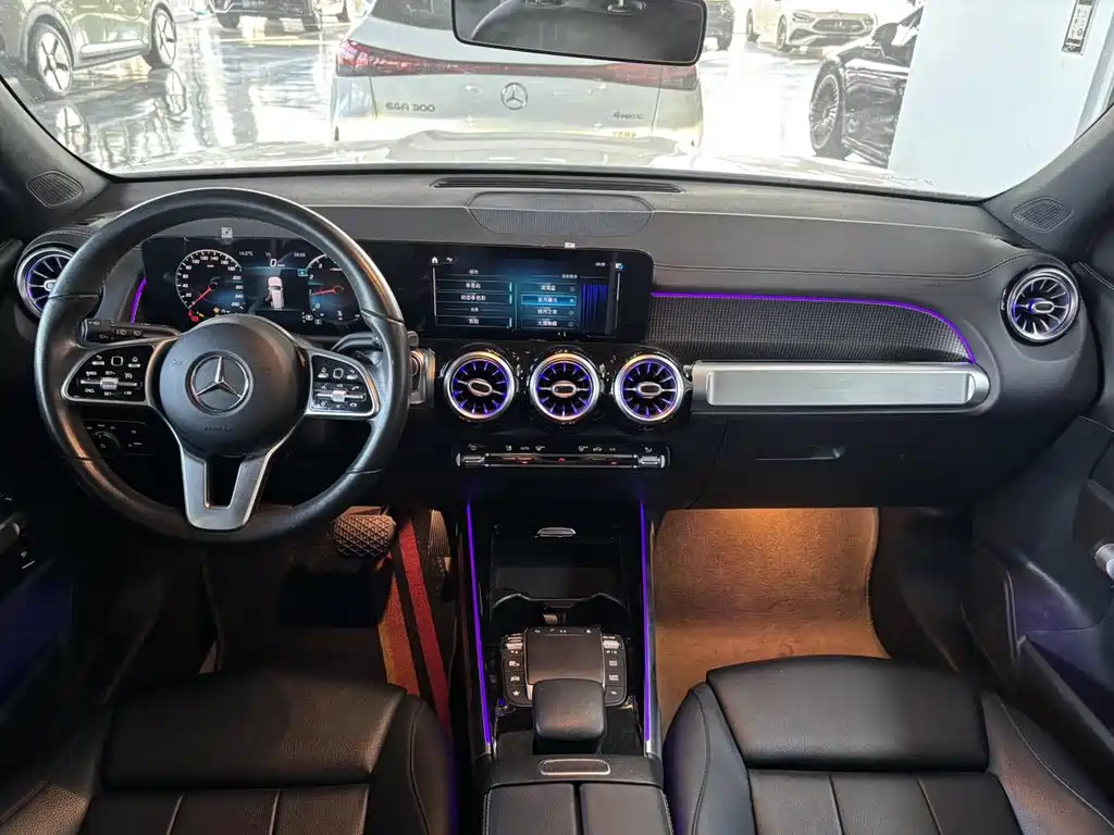 MERCEDES-BENZ GLB