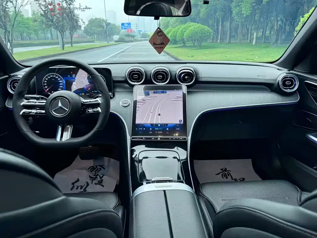 Mercedes-Benz C-Class — миниатюра 7