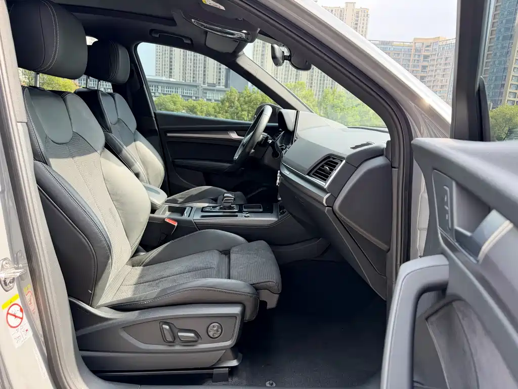 Audi Q5L Sportback — миниатюра 8