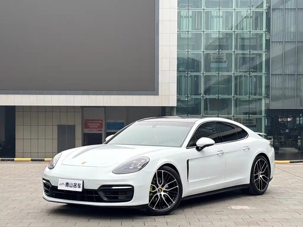Porsche Panamera 2022