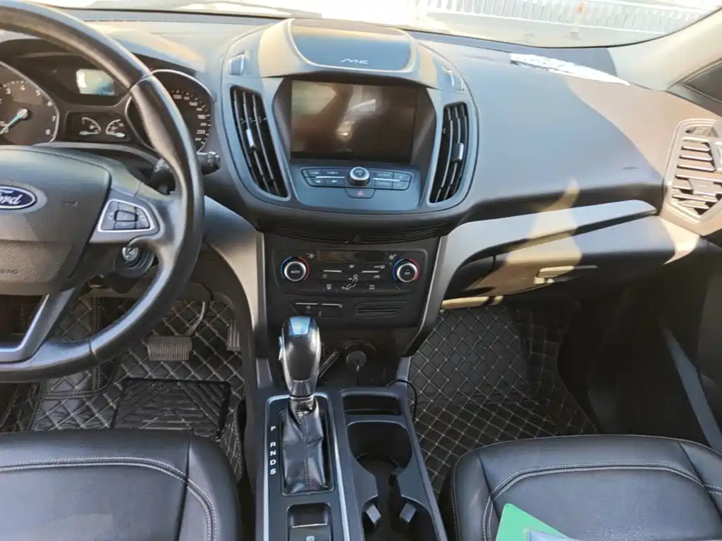 Ford Kuga — миниатюра 13