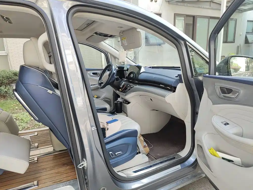 Roewe iMAX8 — миниатюра 19