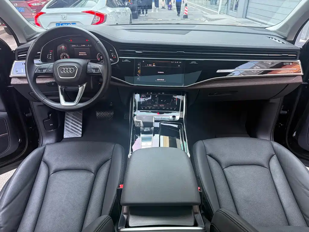 Audi Q7 — миниатюра 14