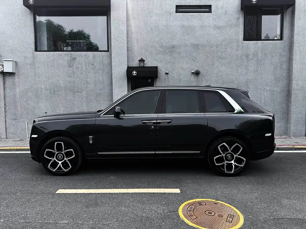 Rolls-Royce Cullinan — миниатюра 5