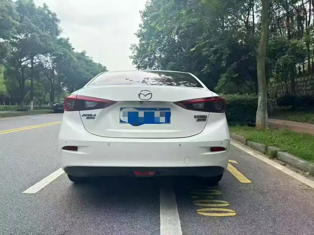 Mazda 3 Axela — миниатюра 8