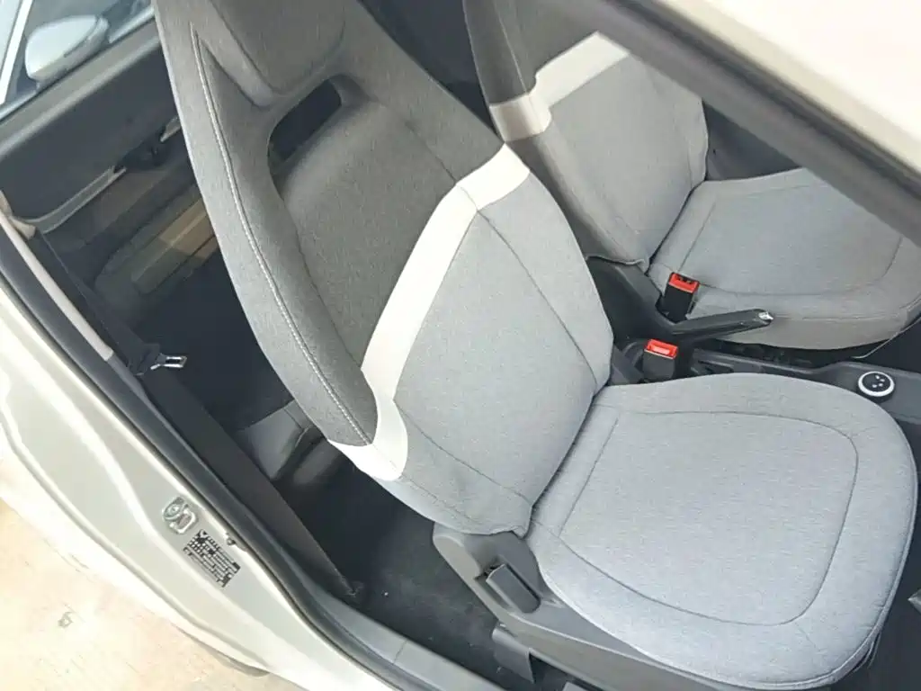 Wuling MINIEV — миниатюра 25