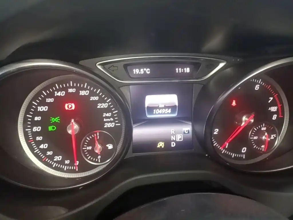 Mercedes-Benz GLA — миниатюра 12