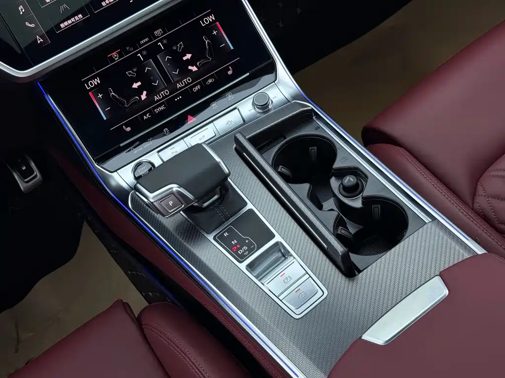 Audi A7L — миниатюра 9