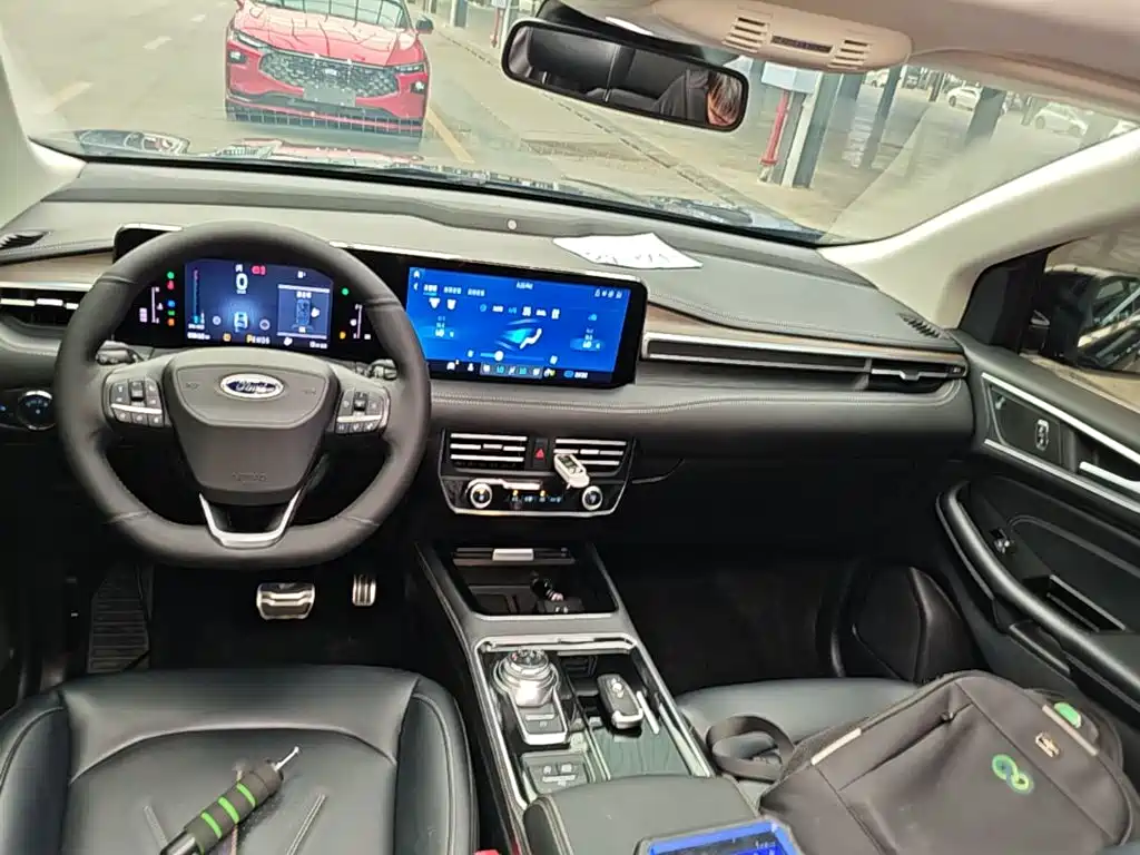 Ford Edge — миниатюра 13