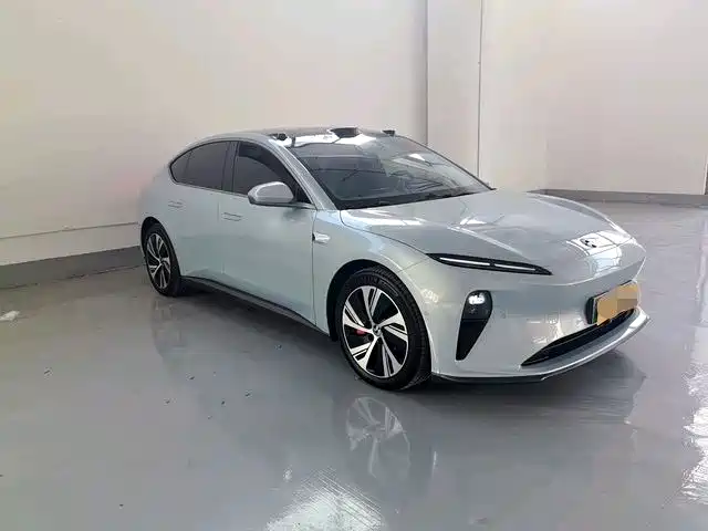 NIO NIO ET5