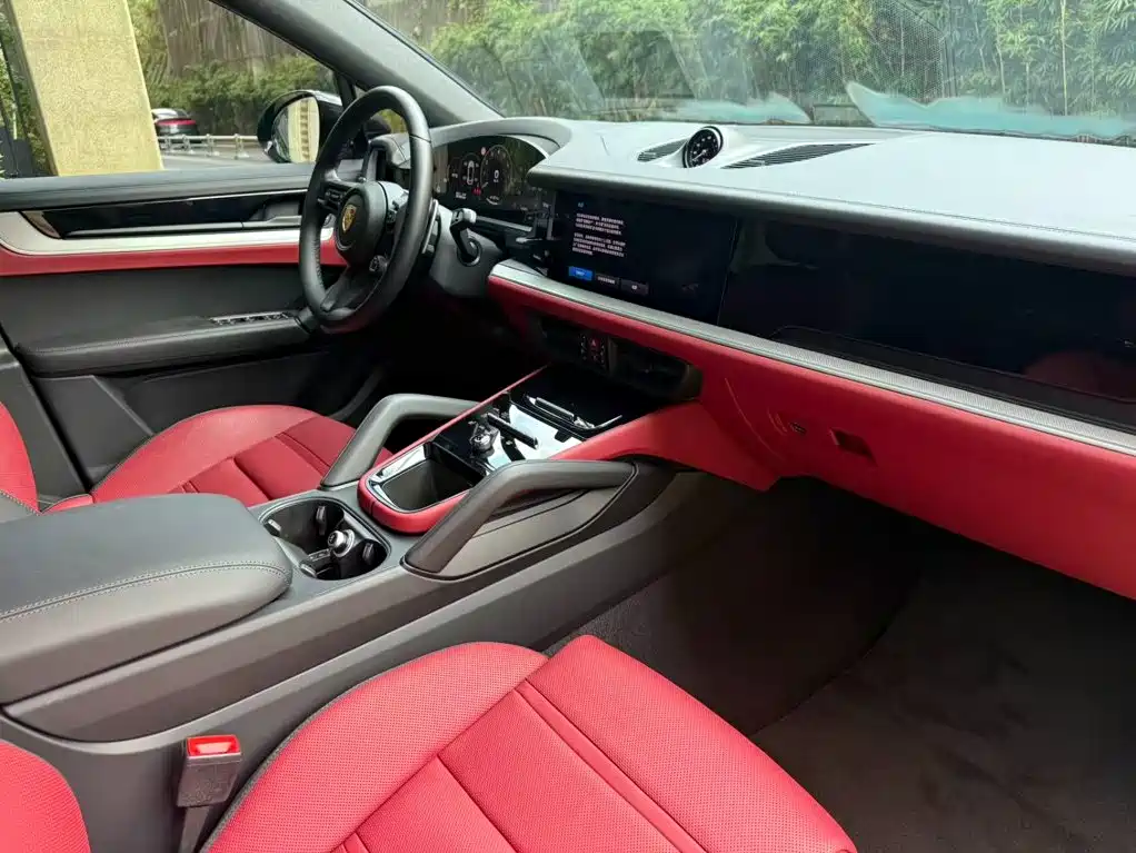 Porsche Cayenne — миниатюра 9