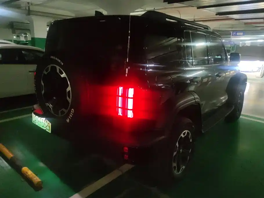 TANK TANK 300 NEW ENERGY