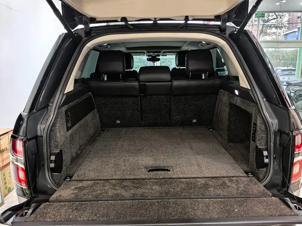 Land Rover Range Rover — миниатюра 13