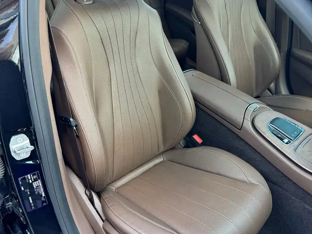 Mercedes-Benz E-Class — миниатюра 9