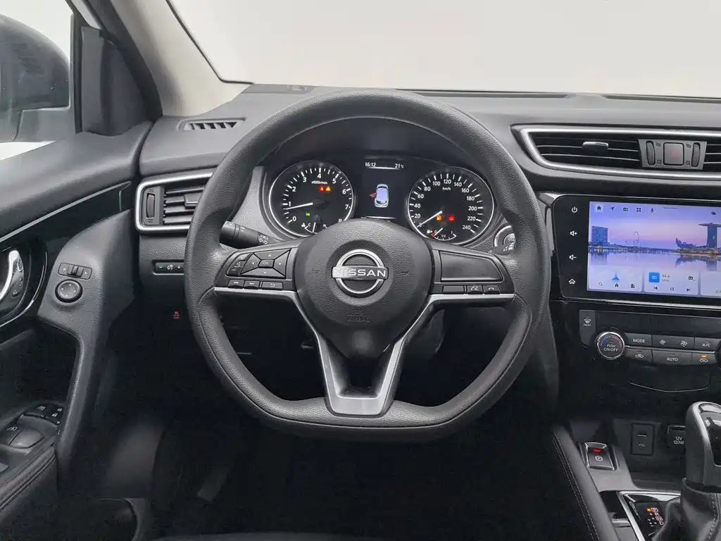 Nissan Qashqai — миниатюра 11