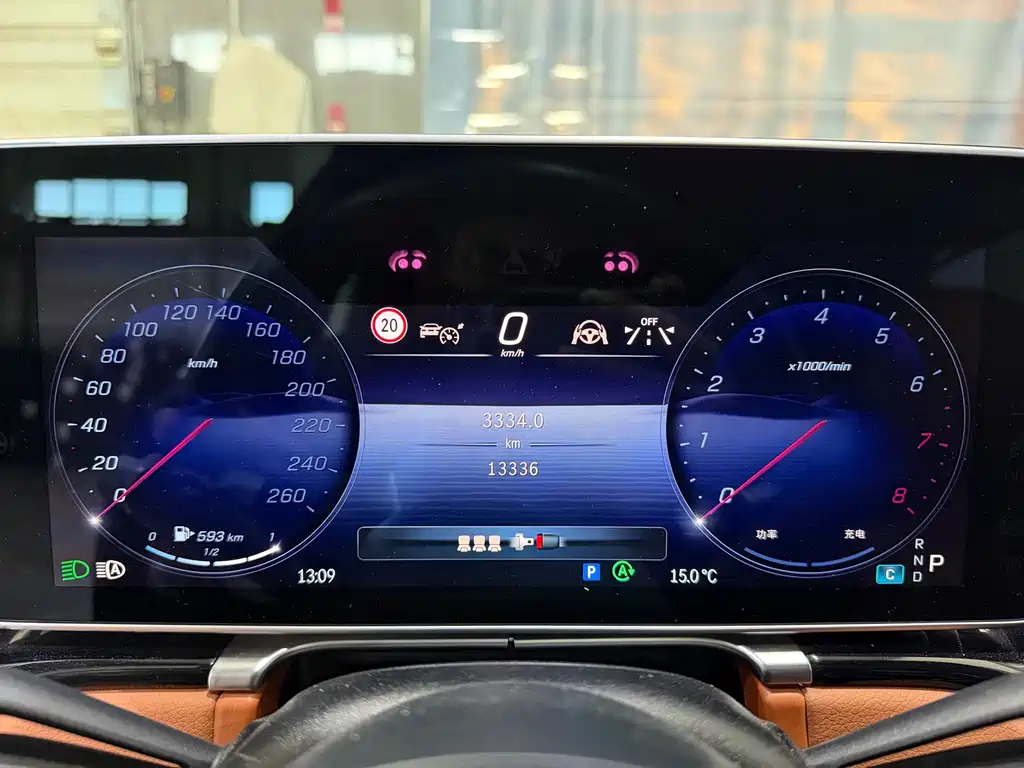 Mercedes-Benz S-Class — миниатюра 12