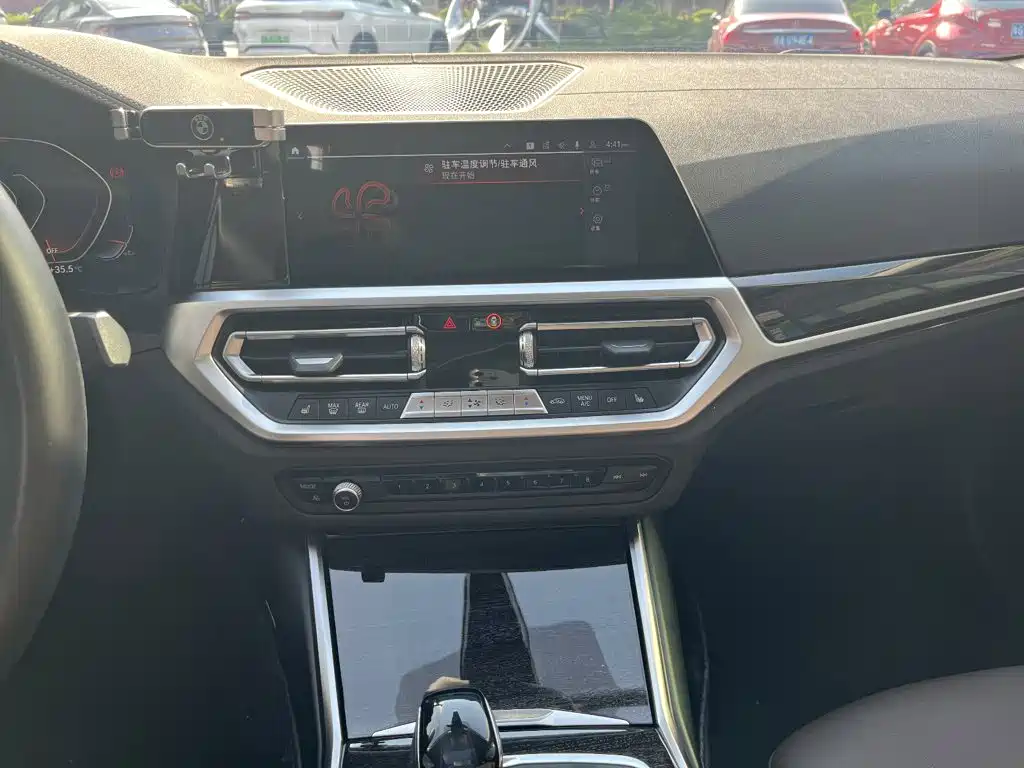 BMW 3 Series — миниатюра 22