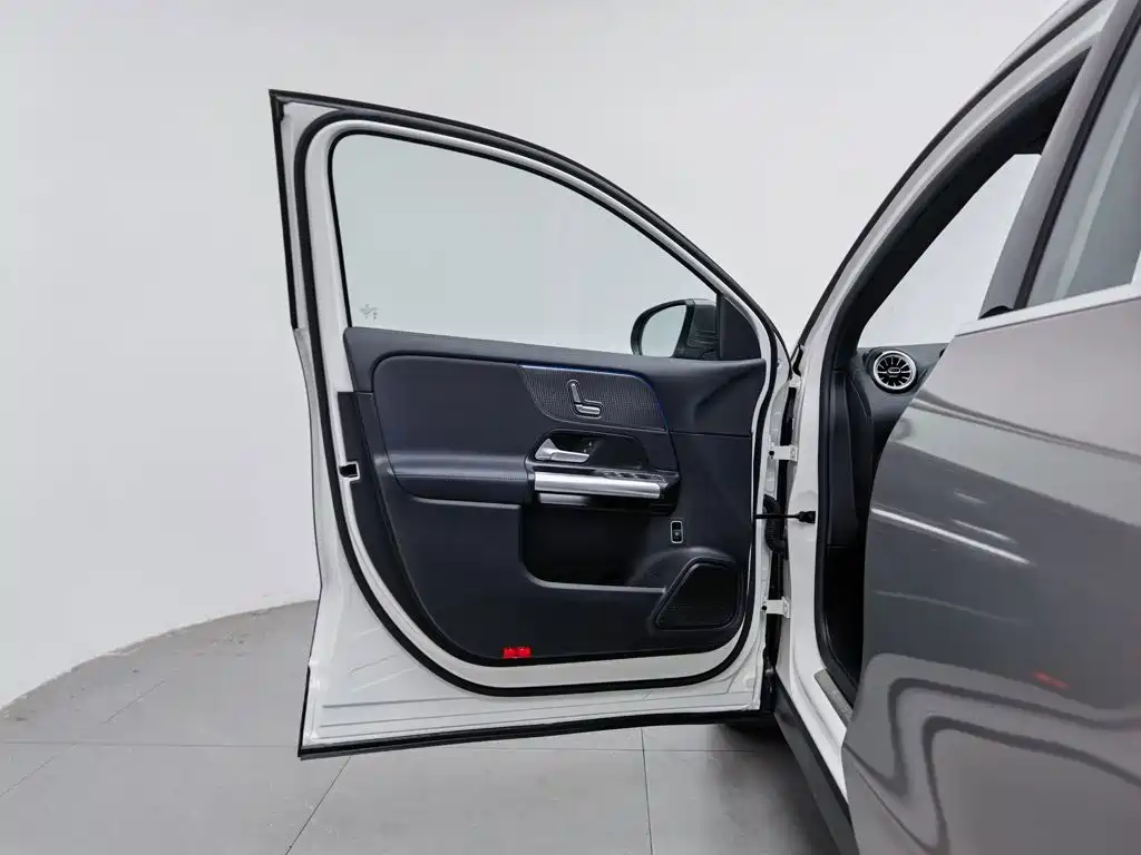 Mercedes-Benz EQA — миниатюра 8
