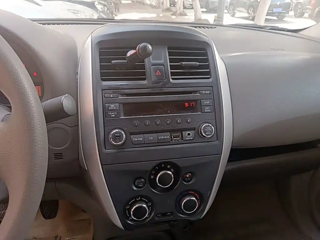 Nissan Sunny — миниатюра 13