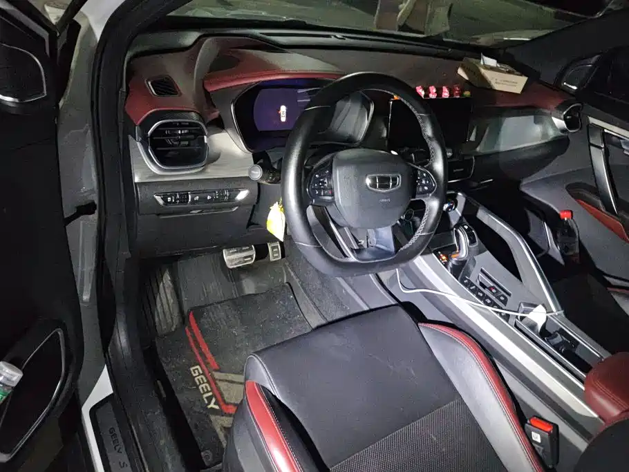 Geely Binyue — миниатюра 12