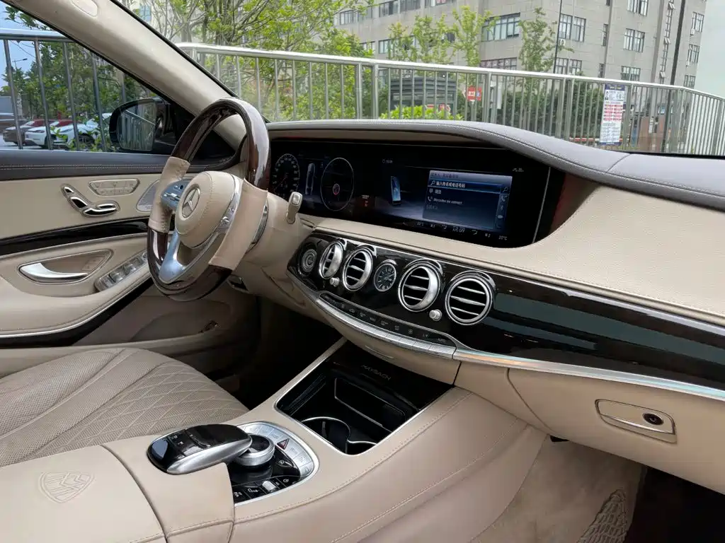 Mercedes-Benz S-Class — миниатюра 22