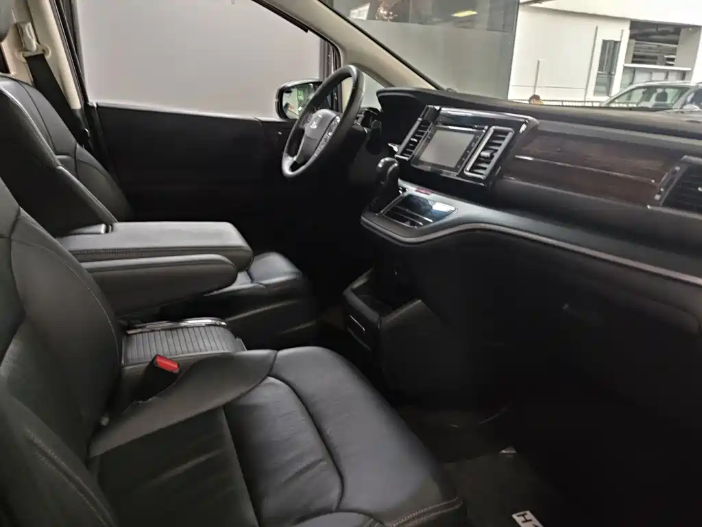 Honda Elysion — миниатюра 7