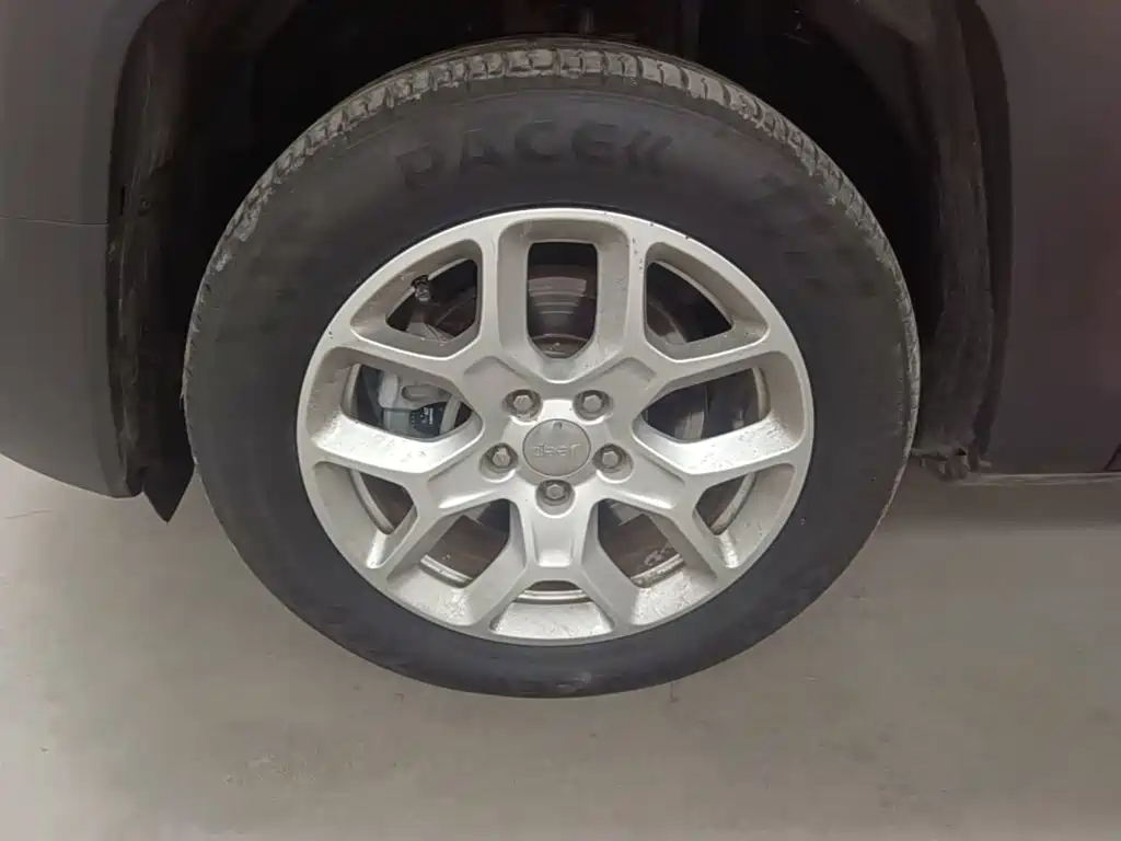 Jeep Renegade — миниатюра 23