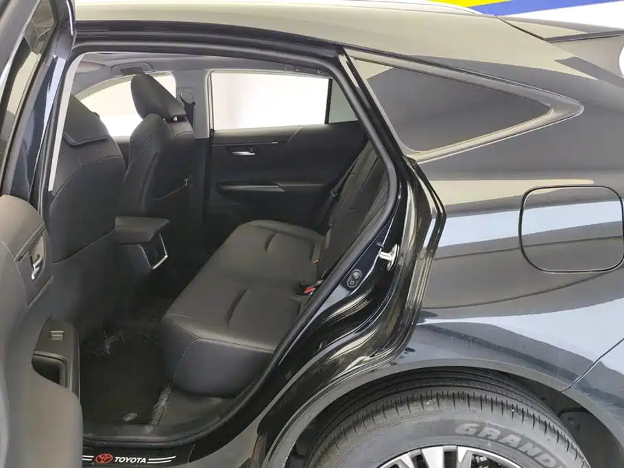 Toyota Venza — миниатюра 11