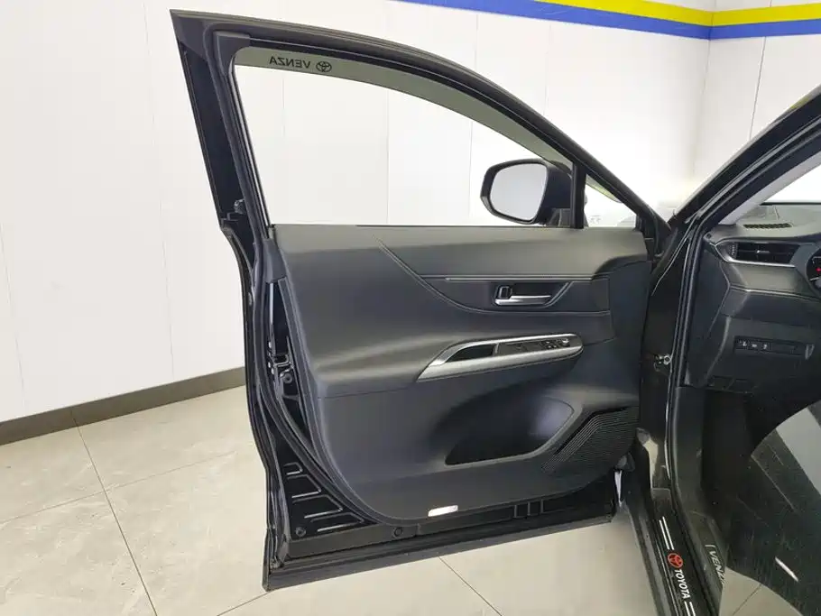 Toyota Venza — миниатюра 7