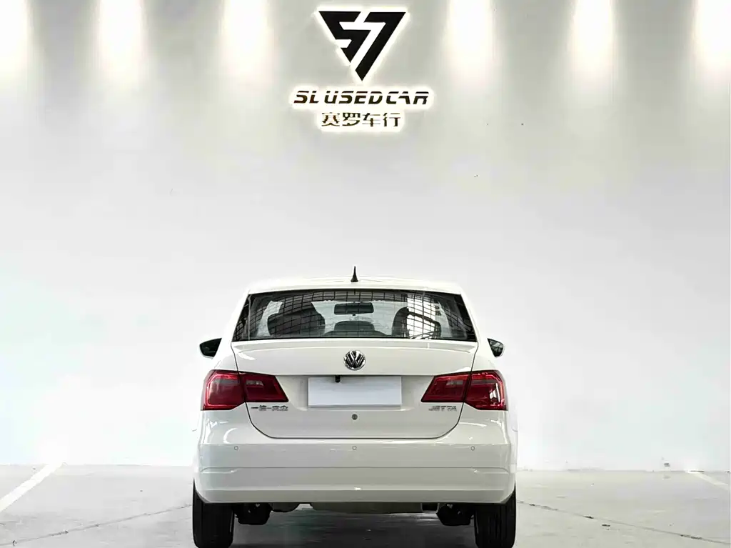 Volkswagen Jetta — миниатюра 8