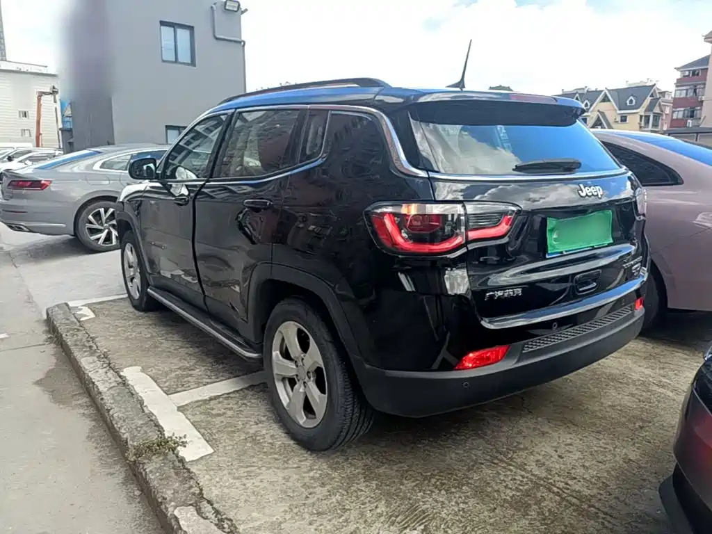 Jeep Compass — миниатюра 5